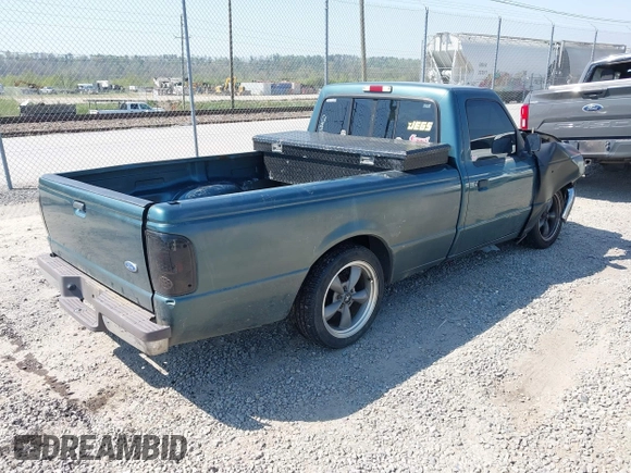 1997 Ford Ranger XLT with VIN 1FTCR10AXVPA91407, listed as a IAAI auction lot 42076626 with 224,707 mi miles and . Bid and sale history available at DreamBid. Image 4.