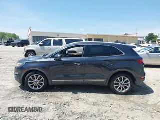 2015 Lincoln MKC z VIN 5LMCJ1A95FUJ18259, wystawiony jako IAAI lot #42294839 z przebiegiem 188 224 mil mil oraz . Historia ofert i sprzedaży dostępna na DreamBid. Obrazek 15.