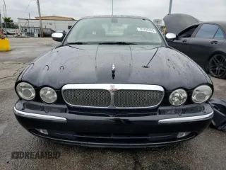 2006 Jaguar XJ Vanden Plas with VIN SAJWA82B96SH00699, listed as a Copart auction lot 55290355 with 192,937 mi miles and Clean Title. Bid and sale history available at DreamBid. Image 5.