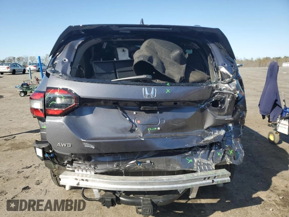 2025 Honda Pilot Elite with VIN 5FNYG1H80SB070312, listed as a Copart auction lot 51281065 with 7,026 mi miles and Salvage Title. Bid and sale history available at DreamBid. Image 6.