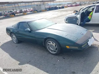 1994 Chevrolet Corvette with VIN 1G1YY22P3R5118795, listed as a IAAI auction lot 41740843 with 142,084 mi miles. Bid and sale history available at carsss.com. Image 1.