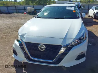 2020 Nissan Altima S with VIN 1N4BL4BV8LC174830, listed as a IAAI auction lot 40313313 with 83,686 mi miles and . Bid and sale history available at carsss.com. Image 13.