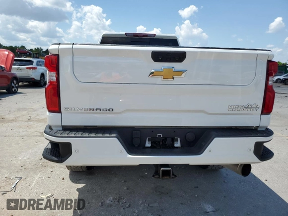 2022 Chevrolet Silverado 3500HD High Country with VIN 1GC4YVEY4NF305429, listed as a Copart auction lot 64597785 with 117,583 mi miles and Clean title. Bid and sale history available at DreamBid. Image 6.