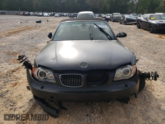 2008 BMW 1 Series 135i z VIN WBAUN93508VK39798, wystawiony jako Copart lot #51617375 z przebiegiem 120 065 mil mil oraz Szkody całkowita. Historia ofert i sprzedaży dostępna na DreamBid. Obrazek 5.