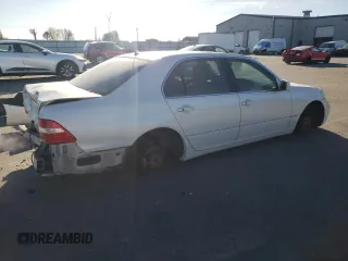 2004 Lexus LS 430 with VIN JTHBN36F340156349, listed as a Copart auction lot 80423334 with 206,519 mi miles and Salvage Title. Bid and sale history available at carsss.com. Image 3.