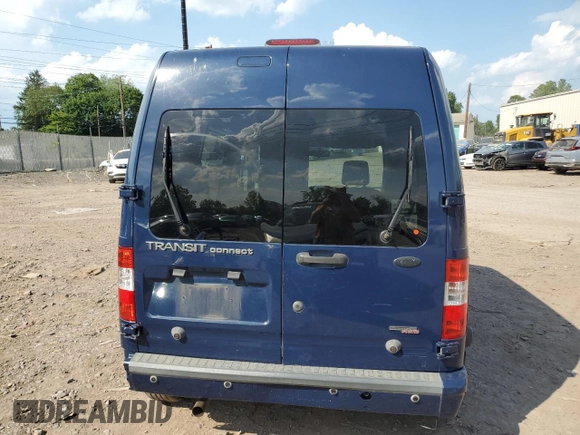 2010 Ford Transit Connect XLT z VIN NM0KS9BN0AT013571, wystawiony jako Copart lot #61586365 z przebiegiem 141 821 mil mil oraz Szkoda całkowita • Salvage title. Historia ofert i sprzedaży dostępna na DreamBid. Obrazek 6.