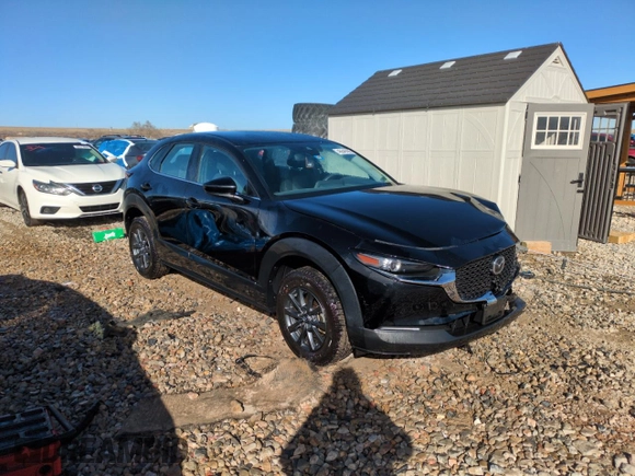 2020 Mazda CX-30 with VIN 3MVDMBBLXLM117867, listed as a Copart auction lot 46646295 with 31,383 mi miles and Salvage Title. Bid and sale history available at DreamBid. Image 4.