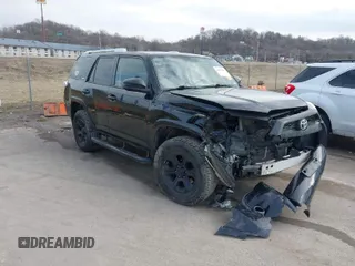 2018 Toyota 4Runner SR5 with VIN JTEBU5JRXJ5579666, listed as a IAAI auction lot 41662876 with 131,909 mi miles. Bid and sale history available at carsss.com. Image 1.