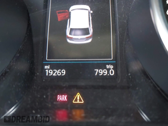 2019 Volkswagen Tiguan SE with VIN 3VV3B7AX2KM067907, listed as a IAAI auction lot 41841360 with 19,269 mi miles and . Bid and sale history available at DreamBid. Image 16.