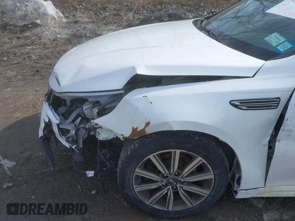2019 Kia Optima LX with VIN 5XXGT4L38KG300213, listed as a IAAI auction lot 41775052 with 141,402 mi miles. Bid and sale history available at carsss.com. Image 6.