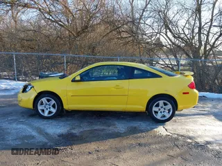 2008 Pontiac G5 with VIN 1G2AL18F487329317, listed as a IAAI auction lot 41403707 with 111,555 mi miles. Bid and sale history available at carsss.com. Image 14.