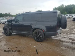 2024 Land Rover Defender S z VIN SALEJFFU2R2275850, wystawiony jako Copart lot #56134235 z przebiegiem 22 108 mil mil oraz Szkoda całkowita • Salvage title. Historia ofert i sprzedaży dostępna na DreamBid. Obrazek 2.