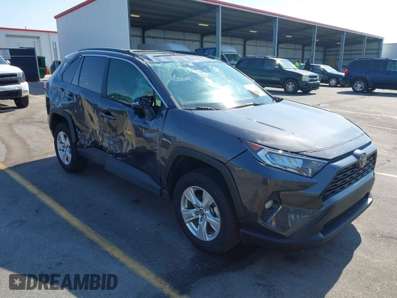 2019 Toyota RAV4 XLE with VIN 2T3W1RFV7KW003930, listed as a IAAI auction lot 42052345 with 38,954 mi miles. Bid and sale history available at carsss.com. Image 1.