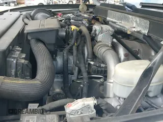 2017 Chevrolet Silverado 2500HD LTZ z VIN 1GC1KWEY9HF142419, wystawiony jako IAAI lot #42594086 z przebiegiem 120 137 mil mil oraz . Historia ofert i sprzedaży dostępna na DreamBid. Obrazek 24.