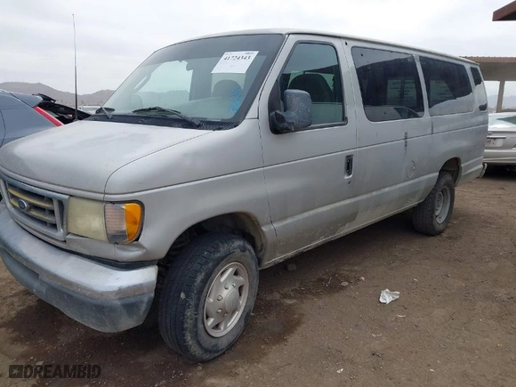 2003 Ford Econoline Wagon XL with VIN 1FBSS31L93HA49530, listed as a IAAI auction lot 41724343 with 175,175 mi miles. Bid and sale history available at carsss.com. Image 2.