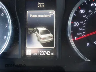 2017 Toyota Camry XLE with VIN 4T1BF1FK8HU345878, listed as a IAAI auction lot 41666734 with 123,742 mi miles. Bid and sale history available at carsss.com. Image 15.