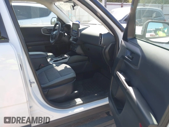 2021 Ford Bronco Sport Big Bend z VIN 3FMCR9B68MRA16053, wystawiony jako IAAI lot #42011026 z przebiegiem 37 814 mil mil oraz . Historia ofert i sprzedaży dostępna na DreamBid. Obrazek 5.