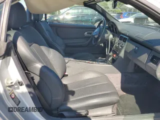 2001 Mercedes-Benz SLK 230 Kompressor с VIN WDBKK49F41F199410, выставлен на аукционе Copart как лот 57952965 с пробегом 54 646 миль миль и Списание • Salvage title. История ставок и продаж доступна на DreamBid. Изображение 10.