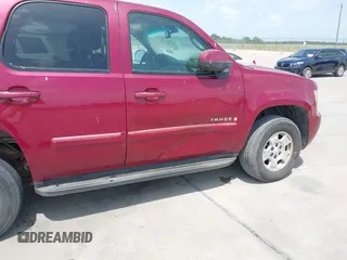 2007 Chevrolet Tahoe LT с VIN 1GNFK130X7R423896, выставлен на аукционе IAAI как лот 42071698 с пробегом 225 101 миль миль и . История ставок и продаж доступна на DreamBid. Изображение 6.