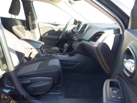 2016 Jeep Cherokee Sport with VIN 1C4PJLAB7GW312465, listed as a IAAI auction lot 41501414 with 133,047 mi miles and . Bid and sale history available at DreamBid. Image 5.