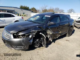 2018 Ford Taurus SEL with VIN 1FAHP2H87JG117352, listed as a Copart auction lot 87882065 with 133,534 mi miles and Salvage Title. Bid and sale history available at carsss.com. Image 1.