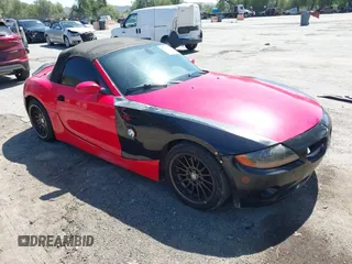 2006 BMW Z4 3.0i with VIN 4USBU335X6LW67620, listed as a IAAI auction lot 41818482 with 186,102 mi miles and . Bid and sale history available at DreamBid. Image 1.