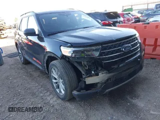 2020 Ford Explorer XLT with VIN 1FMSK7DH2LGB73800, listed as a IAAI auction lot 41069995 with 91,742 mi miles. Bid and sale history available at carsss.com. Image 1.