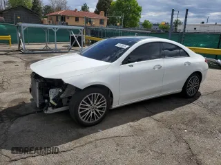 2021 Mercedes-Benz CLA 250 z VIN W1K5J4HB8MN170007, wystawiony jako Copart lot #57405655 z przebiegiem 41 910 mil mil oraz Szkoda całkowita • Salvage title. Historia ofert i sprzedaży dostępna na DreamBid. Obrazek 1.