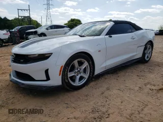 2019 Chevrolet Camaro 1LT z VIN 1G1FB3DS0K0145777, wystawiony jako Copart lot #54834595 z przebiegiem 68 533 mil mil oraz Szkoda całkowita • Salvage title. Historia ofert i sprzedaży dostępna na DreamBid. Obrazek 1.