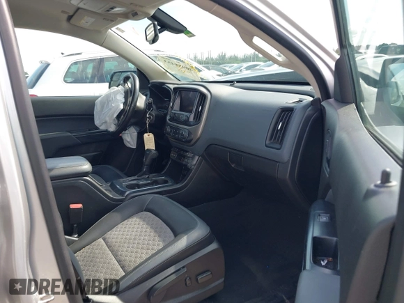 2019 Chevrolet Colorado 2WD Z71 with VIN 1GCGSDEN6K1330906, listed as a IAAI auction lot 40058453 with 116,053 mi miles. Bid and sale history available at carsss.com. Image 5.