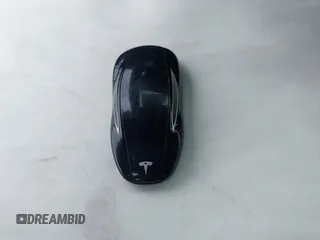 2019 Tesla Model S 100D z VIN 5YJSA1E46KF332066, wystawiony jako IAAI lot #42189828 z przebiegiem 55 751 mil mil oraz . Historia ofert i sprzedaży dostępna na DreamBid. Obrazek 11.