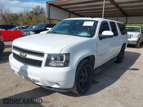 2008 Chevrolet Suburban LTZ с VIN 1GNFC16088R121145, выставлен на аукционе IAAI как лот 41327123 с пробегом 207 489 миль миль и . История ставок и продаж доступна на DreamBid. Изображение 2.