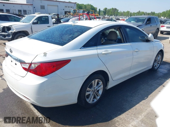 2013 Hyundai Sonata GLS with VIN 5NPEB4AC8DH788602, listed as a IAAI auction lot 42082200 with 213,747 mi miles and . Bid and sale history available at carsss.com. Image 4.