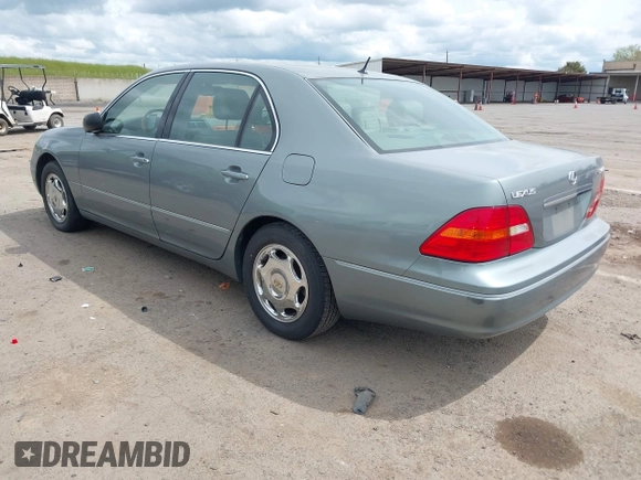 2002 Lexus LS 430 with VIN JTHBN30F820054549, listed as a IAAI auction lot 41988954 with Not Provided miles. Bid and sale history available at carsss.com. Image 3.