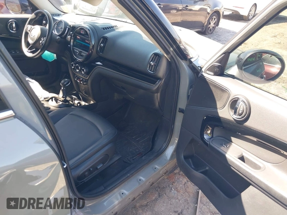2019 MINI Countryman Cooper with VIN WMZYS7C51K3F44556, listed as a IAAI auction lot 41747825 with 79,853 mi miles and . Bid and sale history available at DreamBid. Image 5.