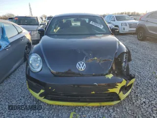 2019 Volkswagen Beetle S with VIN 3VWFD7ATXKM708348, listed as a Copart auction lot 87952475 with 82,128 mi miles and Salvage Title. Bid and sale history available at carsss.com. Image 5.
