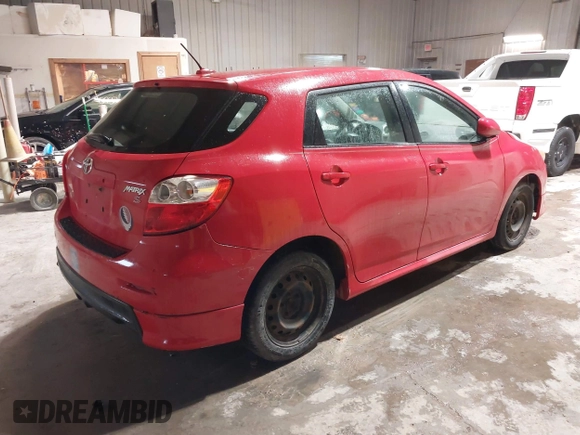 2009 Toyota Matrix S z VIN 2T1KE40E39C014426, wystawiony jako IAAI lot #42330634 z przebiegiem 237 012 mil mil oraz . Historia ofert i sprzedaży dostępna na DreamBid. Obrazek 4.