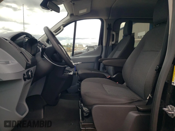 2019 Ford Transit Passenger XL with VIN 1FBZX2YG5KKA76602, listed as a Copart auction lot 70469494 with 171,280 mi miles and Clean title. Bid and sale history available at DreamBid. Image 7.