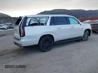 2021 Cadillac Escalade ESV Premium Luxury z VIN 1GYS4KKL5MR414354, wystawiony jako IAAI lot #41399443 z przebiegiem 35 701 mil mil oraz . Historia ofert i sprzedaży dostępna na DreamBid. Obrazek 4.