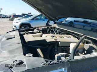 2019 Cadillac Escalade ESV Luxury с VIN 1GYS4HKJXKR125761, выставлен на аукционе IAAI как лот 42823842 с пробегом 118 954 миль миль и . История ставок и продаж доступна на DreamBid. Изображение 20.