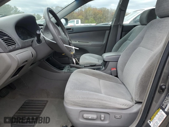 2004 Toyota Camry LE with VIN 4T1BE32K24U900340, listed as a Copart auction lot 52861095 with 92,694 mi miles and Salvage Title. Bid and sale history available at carsss.com. Image 7.