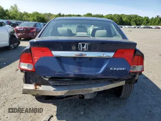 2009 Honda Civic LX z VIN 2HGFA16509H535517, wystawiony jako Copart lot #58602025 z przebiegiem 179 742 mil mil oraz Czysty tytuł • Clean title. Historia ofert i sprzedaży dostępna na DreamBid. Obrazek 6.