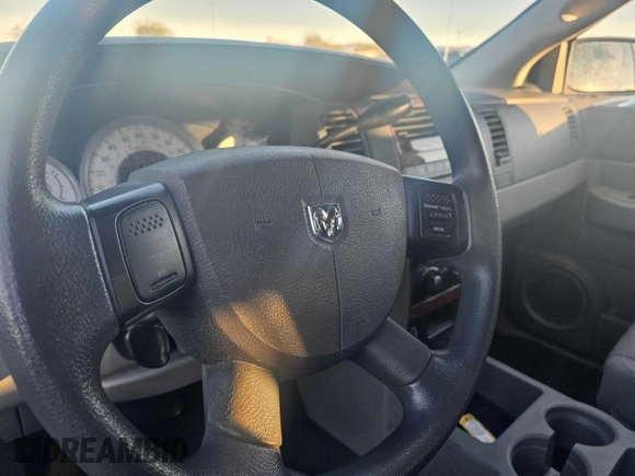 2008 Dodge Durango SLT z VIN 1D8HB48N48F155245, wystawiony jako Copart lot #45930715 z przebiegiem 216 624 mil mil oraz Czysty tytuł • Clean title. Historia ofert i sprzedaży dostępna na DreamBid. Obrazek 9.