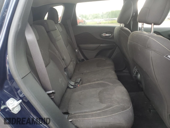 2016 Jeep Cherokee Latitude z VIN 1C4PJLCB9GW303148, wystawiony jako Copart lot #59392805 z przebiegiem 123 015 mil mil oraz Szkoda całkowita • Salvage title. Historia ofert i sprzedaży dostępna na DreamBid. Obrazek 11.