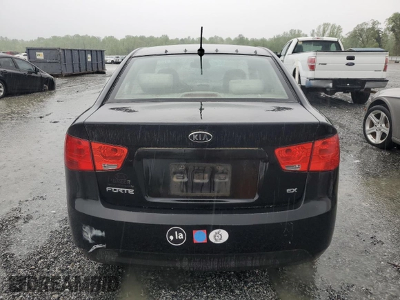 2010 Kia Forte EX z VIN KNAFU4A26A5861366, wystawiony jako Copart lot #51791605 z przebiegiem 161 093 mil mil oraz Szkoda całkowita • Salvage title. Historia ofert i sprzedaży dostępna na DreamBid. Obrazek 6.