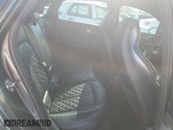 2018 Audi S4 Prestige z VIN WAUC4AF44JA127683, wystawiony jako Copart lot #87794065 z przebiegiem 95 729 mil mil oraz Szkoda całkowita • Salvage title. Historia ofert i sprzedaży dostępna na DreamBid. Obrazek 10.