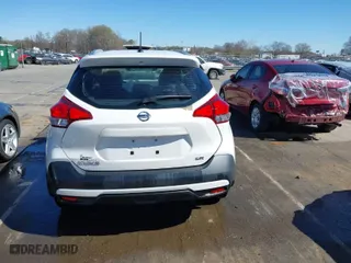 2019 Nissan Kicks S with VIN 3N1CP5CU1KL527509, listed as a IAAI auction lot 41800517 with 100,538 mi miles. Bid and sale history available at carsss.com. Image 16.