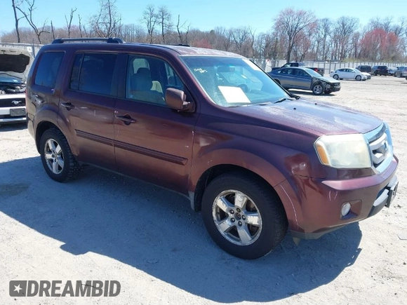 2011 Honda Pilot EX with VIN 5FNYF4H45BB063910, listed as a IAAI auction lot 41893578 with 221,918 mi miles. Bid and sale history available at carsss.com. Image 1.