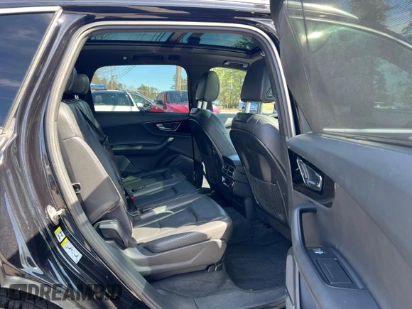 2017 Audi Q7 Premium Plus with VIN WA1LAAF73HD037871, listed as a Copart auction lot 51755805 with 124,032 mi miles and Clean Title. Bid and sale history available at carsss.com. Image 6.
