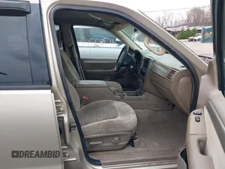 2004 Ford Explorer XLT z VIN 1FMZU73K04UB14916, wystawiony jako IAAI lot #41782710 z przebiegiem Nie podano mil oraz . Historia ofert i sprzedaży dostępna na DreamBid. Obrazek 5.